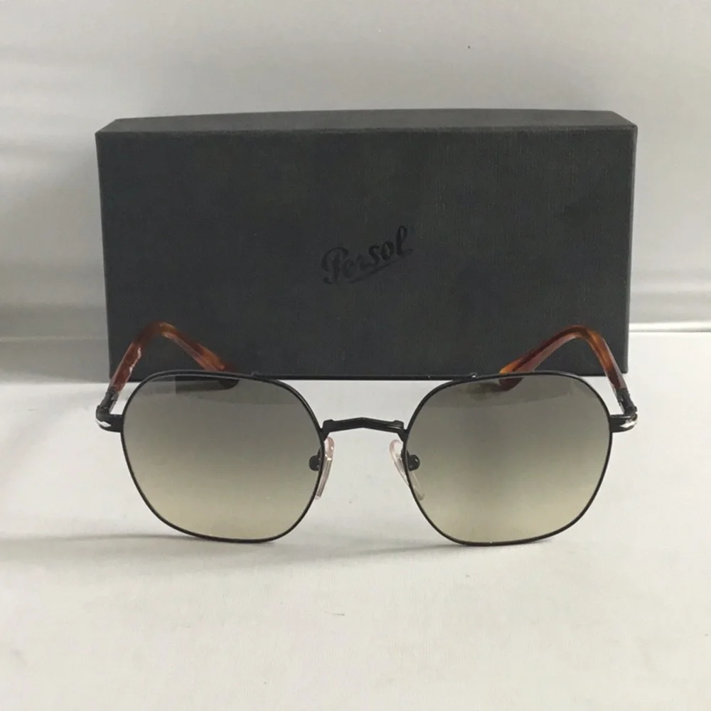 PERSOL MEN’S SUNGLASSES. - Picture 2 of 8